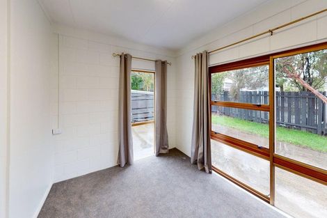 Photo of property in 19 Perrin Place, Kelvin Grove, Palmerston North, 4414