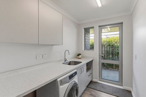 Photo of property in 11 Taranui Way, Paraparaumu Beach, Paraparaumu, 5032