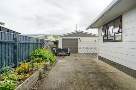 Photo of property in 14 Aitken Street, Bulls, 4818