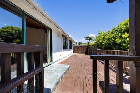 Photo of property in 15 Awanui Street, Merrilands, New Plymouth, 4312