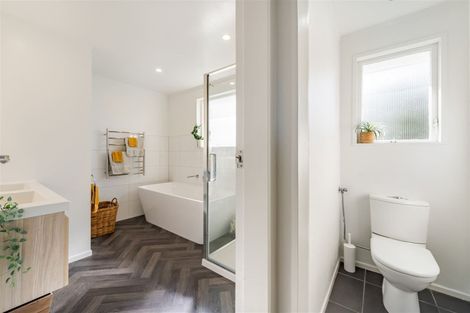 Photo of property in 1 Riverlea Way, Totara Park, Upper Hutt, 5018