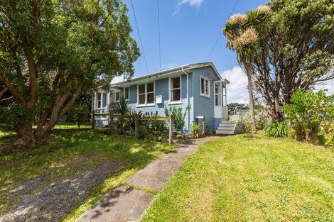 Photo of property in 105 Te Pene Avenue, Titahi Bay, Porirua, 5022