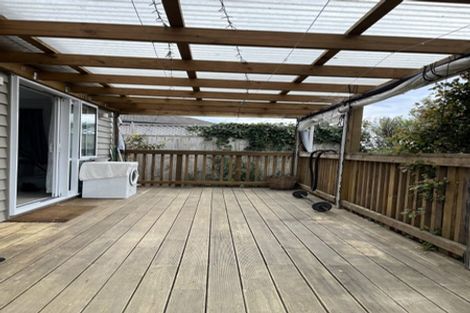 Photo of property in 8 Advene Road, Cockle Bay, Auckland, 2014