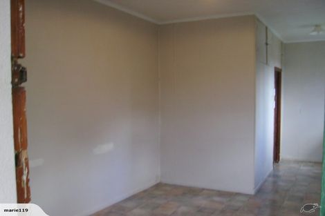 Photo of property in 1/12 Hinekohu Street, New Lynn, Auckland, 0600
