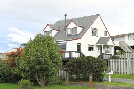 Photo of property in 16 Matangi Terrace, Snells Beach, 0920