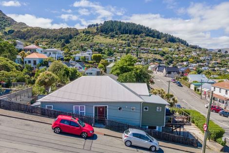 Photo of property in 2 Cornwall Road, Lyttelton, 8082