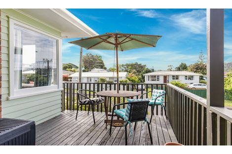 Photo of property in 34 Levesque Street, Birkdale, Auckland, 0626