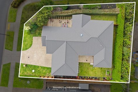 Photo of property in 1 Malbec Place, Huapai, Kumeu, 0810