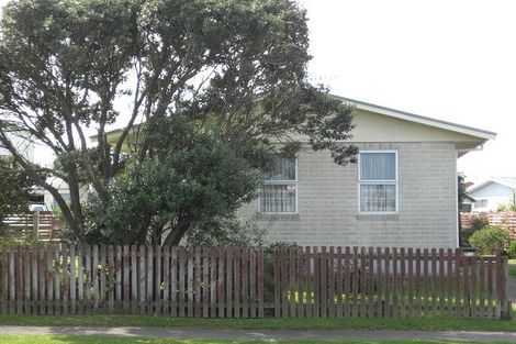 Photo of property in 112 Hinau Street, Castlecliff, Whanganui, 4501