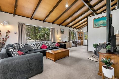 Photo of property in 17 Holyoake Place, Chatswood, Auckland, 0626