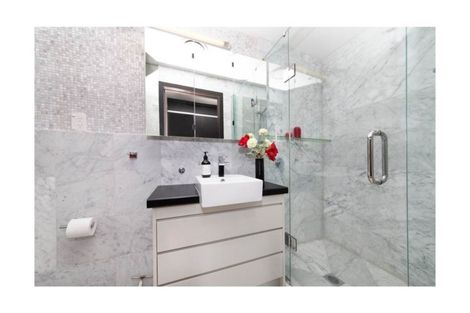 Photo of property in 11a/2 Saint Martins Lane, Grafton, Auckland, 1010