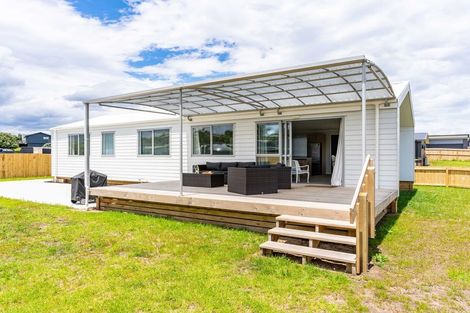 Photo of property in 64 Marram Place, Mangawhai Heads, Mangawhai, 0505