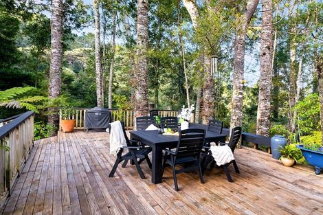 Photo of property in 19 Fawcett Road, Laingholm, Auckland, 0604