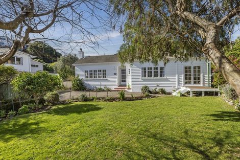 Photo of property in 15 Streatlam Crescent, Strathmore Park, Wellington, 6022