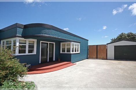 Photo of property in 42 Mckenzie Street, Levin, 5510