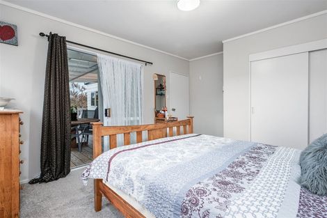 Photo of property in 1/20 Kirby Street, Glendene, Auckland, 0602