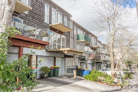 Photo of property in 10 Captain Scott Road, Glen Eden, Auckland, 0602