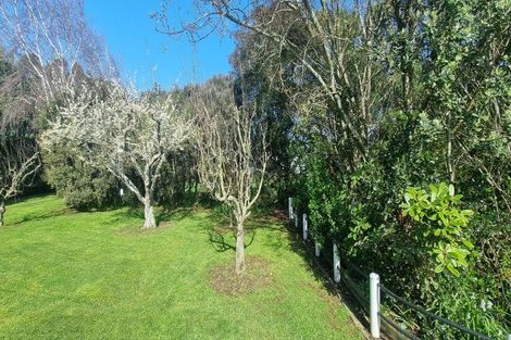 Photo of property in 218 Hokio Beach Road, Levin, 5571