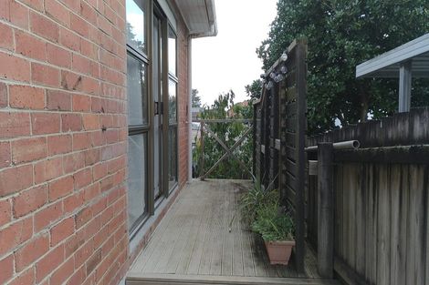 Photo of property in 1 Tyburnia Avenue, Mount Albert, Auckland, 1025