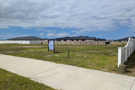 Photo of property in 43 Kitemaunga Avenue, One Tree Point, 0118