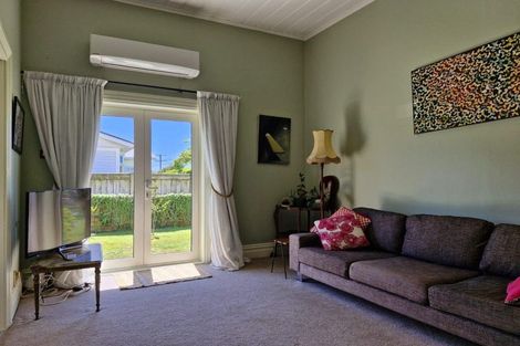 Photo of property in 192 Carrington Street, Lower Vogeltown, New Plymouth, 4310