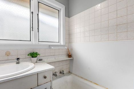 Photo of property in 2/25 Hills Road, Edgeware, Christchurch, 8013