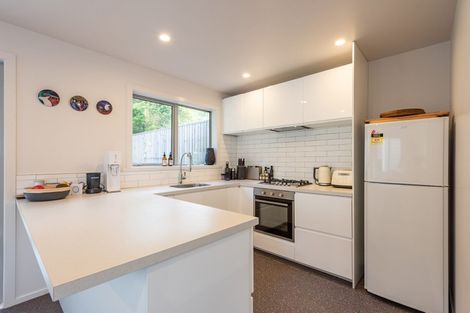 Photo of property in 14b Rarangi Way, Owhiro Bay, Wellington, 6023