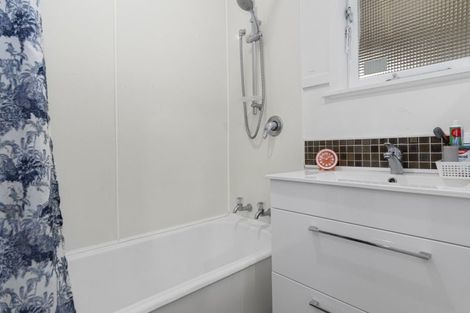 Photo of property in 53a Queen Road, Bellevue, Tauranga, 3110