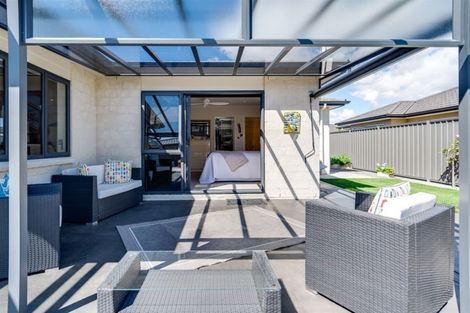 Photo of property in 11 Portland Place, Poraiti, Napier, 4112