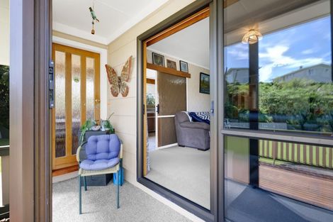 Photo of property in 18 Shaldon Crescent, Blagdon, New Plymouth, 4310