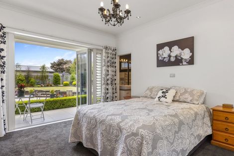 Photo of property in 25 Magnolia Rise, Waipahihi, Taupo, 3330