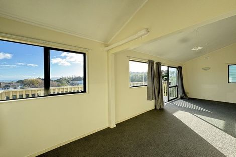 Photo of property in 20 Morere Street, Titahi Bay, Porirua, 5022