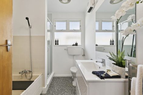 Photo of property in 26 Argentine Avenue, Miramar, Wellington, 6022