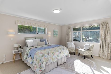 Photo of property in 10 Tiromoana Road, Raumati South, Paraparaumu, 5032