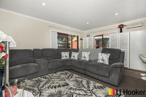 Photo of property in 16 Muirfield Street, Wattle Downs, Auckland, 2103