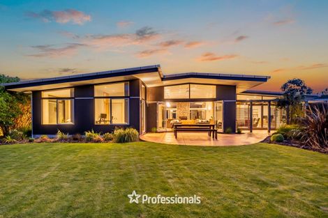 Photo of property in 12 Mount Marua Way, Timberlea, Upper Hutt, 5018