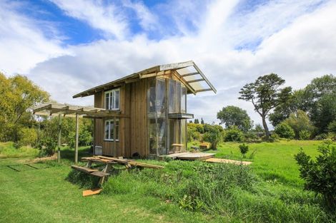 Photo of property in 18 Neavesville Road, Puriri, Thames, 3578