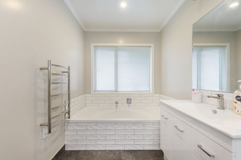 Photo of property in 14 Whio Avenue, Feilding, 4775