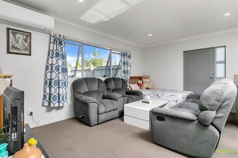 Photo of property in 469 Swanson Road, Ranui, Auckland, 0612