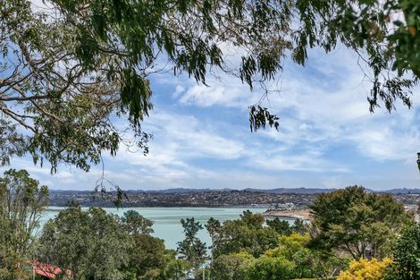 Photo of property in 25 Jacaranda Avenue, Beach Haven, Auckland, 0626