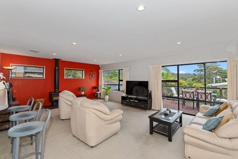 Photo of property in 57 Avonleigh Road, Green Bay, Auckland, 0604