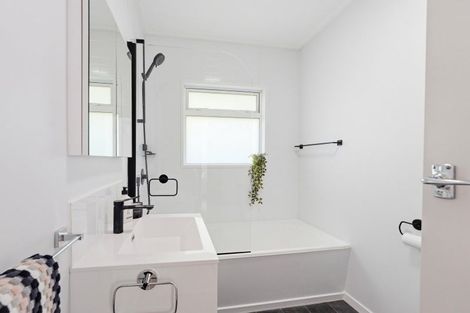 Photo of property in 73b Great North Road, Saint Johns Hill, Whanganui, 4501