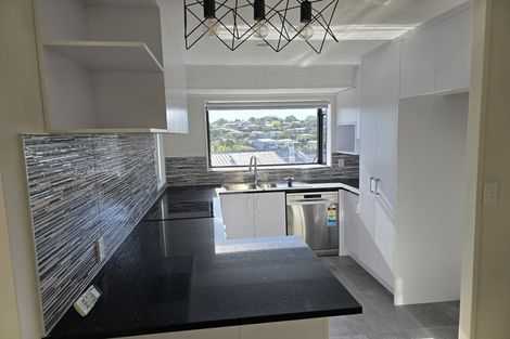 Photo of property in 1/20 Knightsbridge Drive, Forrest Hill, Auckland, 0620