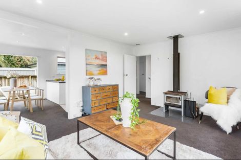 Photo of property in 15 Frostbite Place, Ranui, Auckland, 0612