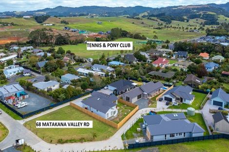 Photo of property in 68 Matakana Valley Road, Matakana, 0985
