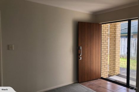 Photo of property in 3 Naul Place, East Tamaki Heights, Auckland, 2016