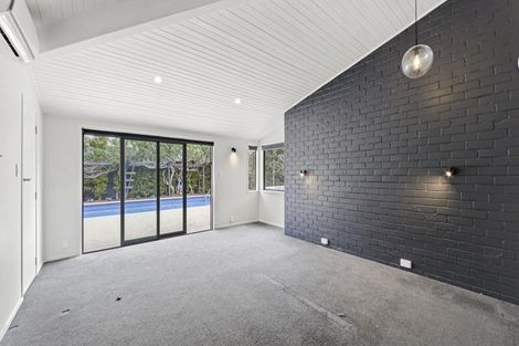 Photo of property in 35 Rock Isle Road, Torbay, Auckland, 0630