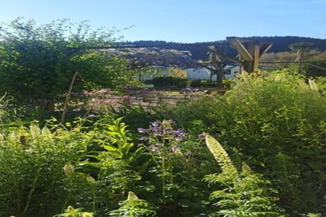 Photo of property in 33 Mokena Kohere Street, Manakau, Levin, 5573