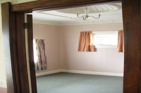 Photo of property in 94 Lyndhurst Street, Takaro, Palmerston North, 4412