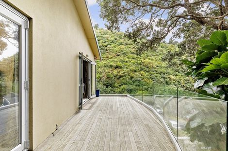 Photo of property in 15 Onslow Road, Khandallah, Wellington, 6035